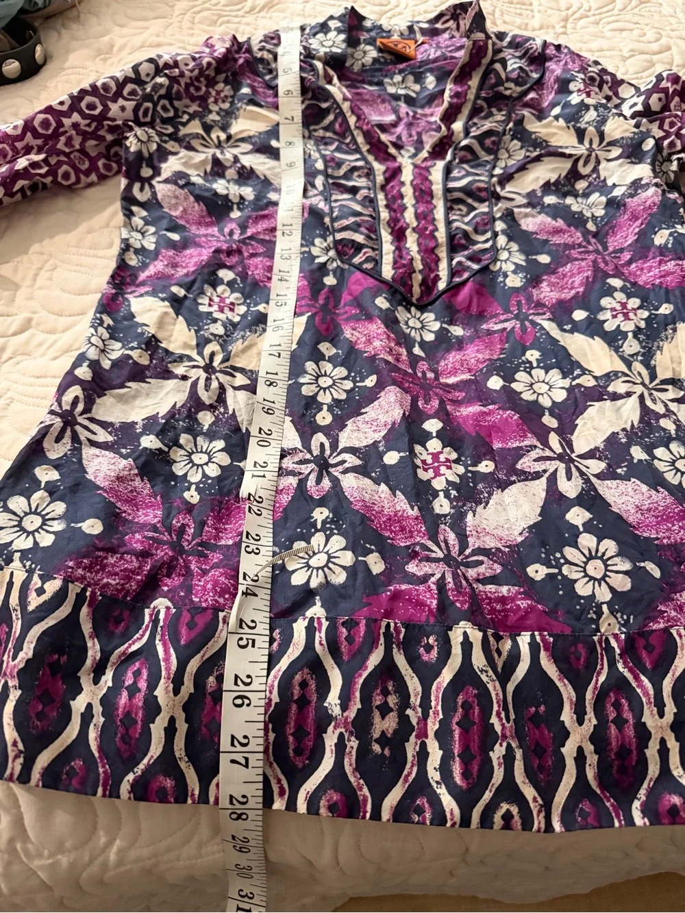 Tory Burch 100% Silk Patterned V-Neck Tunic Top Size 8